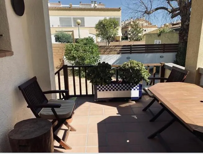Holiday home Casa Pareada Con Piscina Villa L'Escala