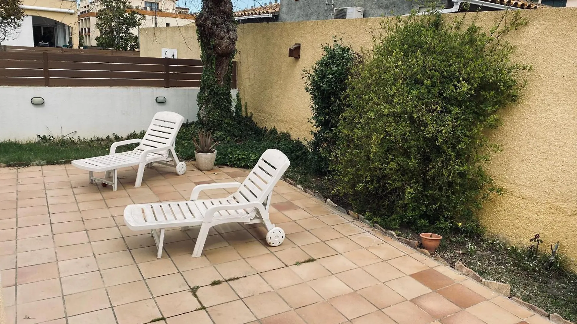 Holiday home Casa Pareada Con Piscina Villa L'Escala